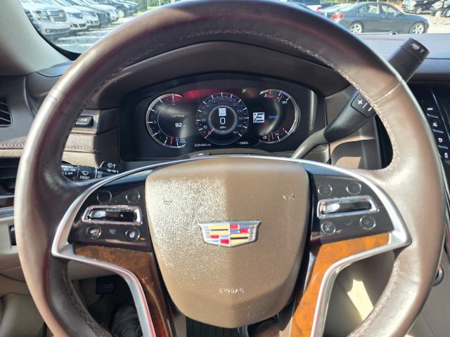 Used 2017 Cadillac Escalade Luxury AWD/4WD image 15