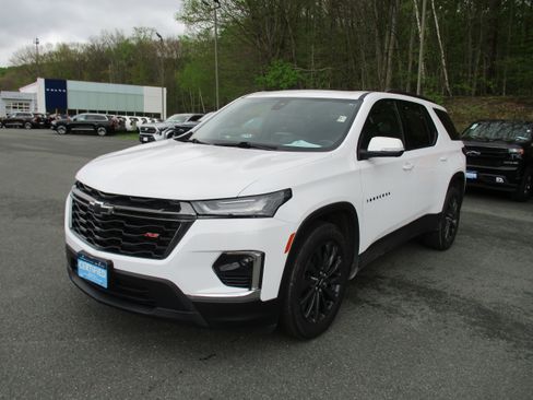 Certified 2023 Chevrolet Traverse RS AWD/4WD image 1