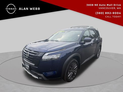 Used 2023 Nissan Pathfinder SL w/ SL Premium Package AWD/4WD image 7