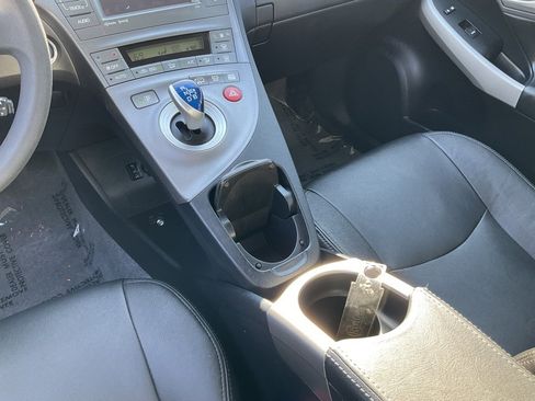 Used 2014 Toyota Prius Prime Base image 41