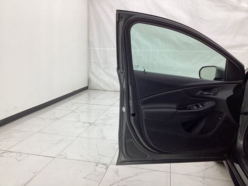 Used 2017 Chevrolet Volt LT w/ Comfort Package image 20