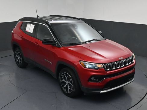 Used 2024 Jeep Compass Limited AWD/4WD image 16