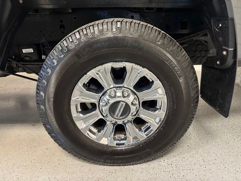 Used 2019 Ford F250 Lariat w/ Lariat Ultimate Package AWD/4WD image 24