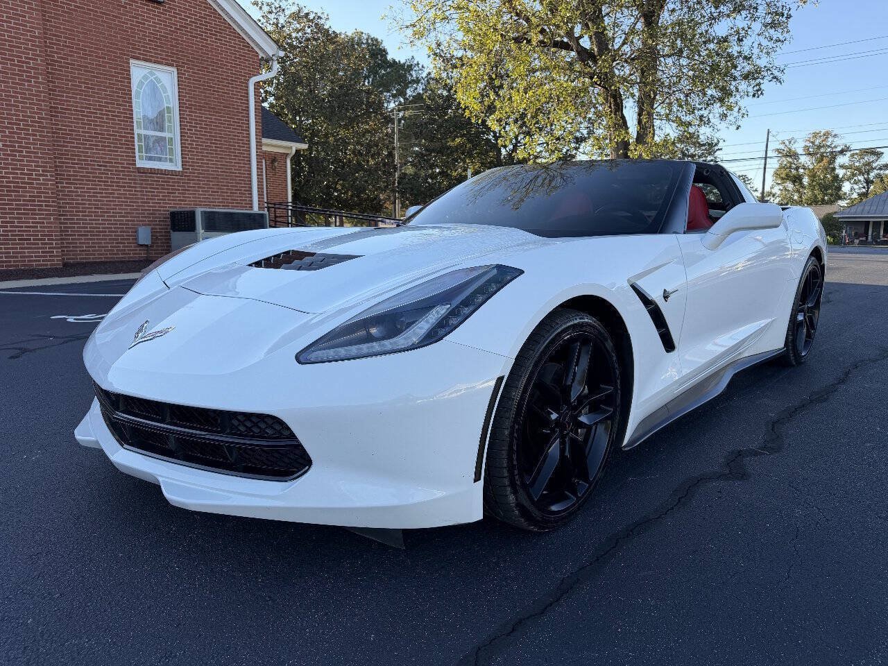 Used 2018 Chevrolet Corvette Stingray Coupe w/ 1LT RWD image 2