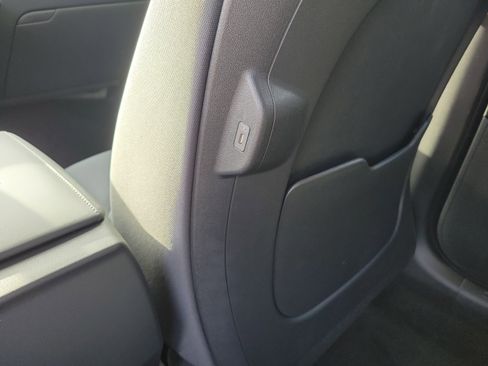 New 2026 Kia Niro LX FWD image 11