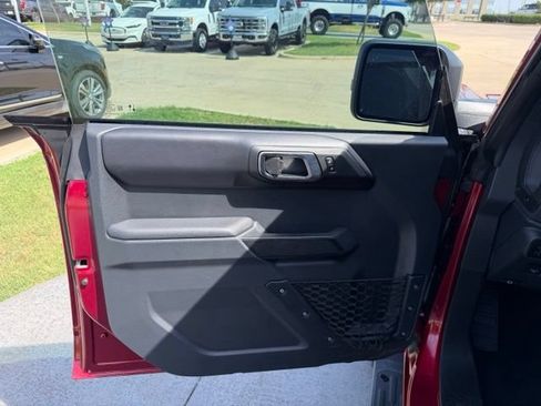 Used 2025 Ford Bronco Badlands AWD/4WD image 8