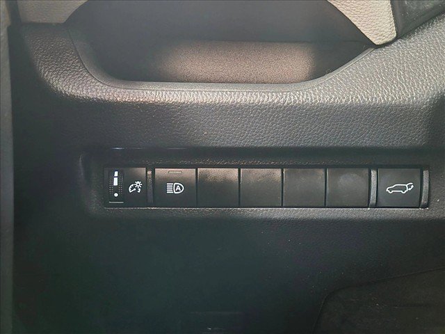 Used 2023 Toyota RAV4 XLE w/ Convenience Package FWD image 8
