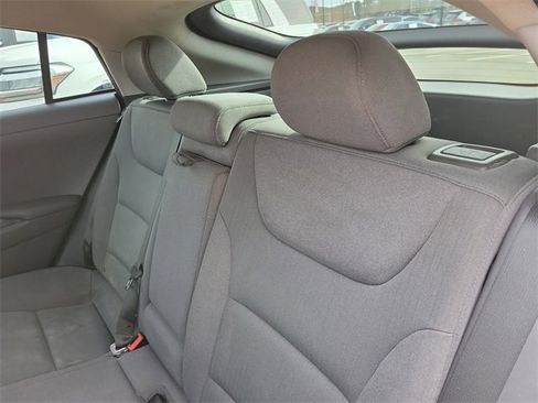 Used 2022 Hyundai Ioniq SE image 12