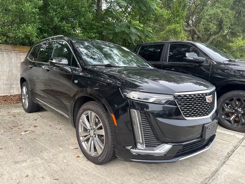 Used 2023 Cadillac XT6 Premium Luxury w/ Technology Package AWD/4WD image 1