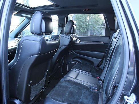 Used 2014 Jeep Grand Cherokee SRT8 w/ Luxury Group II AWD/4WD image 15