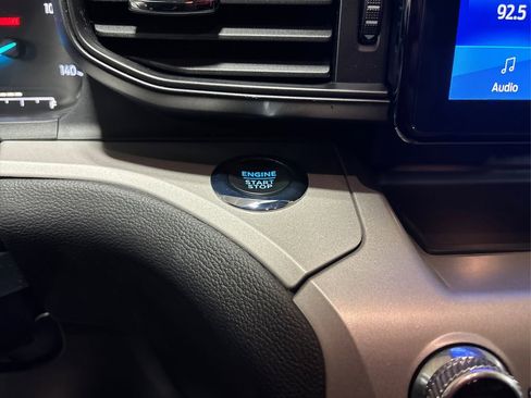 Used 2023 Ford Explorer XLT image 29