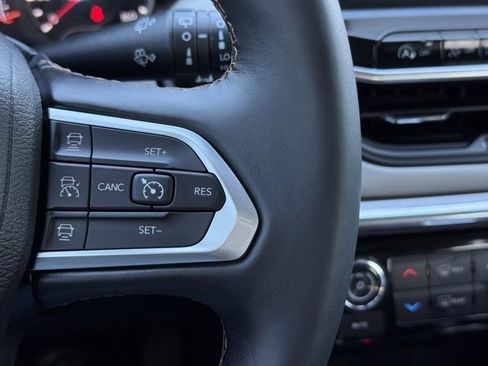 Certified 2022 Jeep Compass Limited image 21