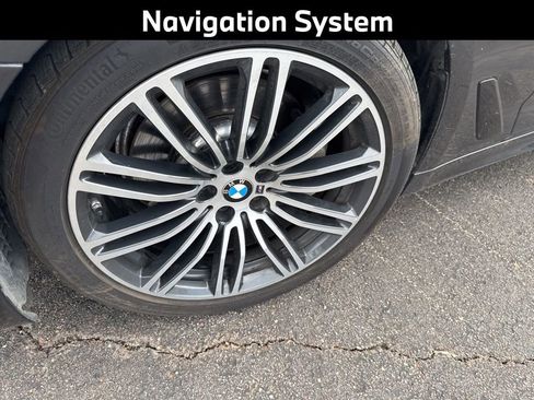 Used 2019 BMW 540i w/ M Sport Package RWD image 3