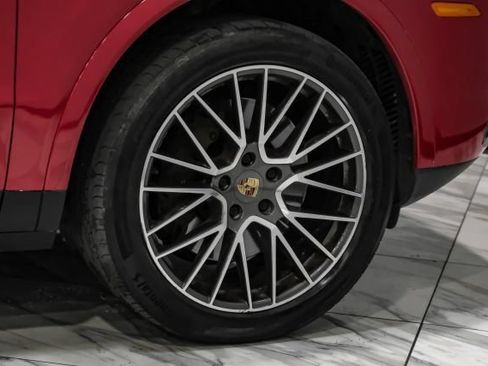 Used 2021 Porsche Cayenne AWD/4WD image 55
