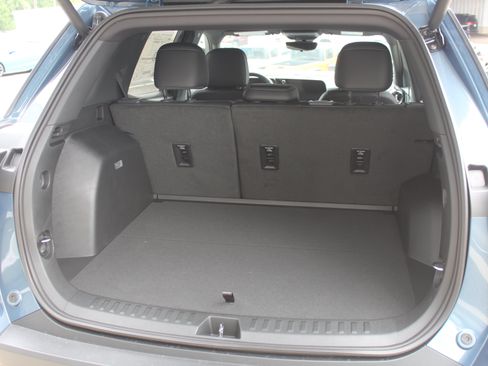 New 2026 Chevrolet Equinox LT w/ Convenience Package II FWD image 17