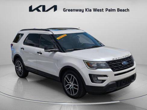 Used 2017 Ford Explorer Sport w/ Equipment Group 401A image 2