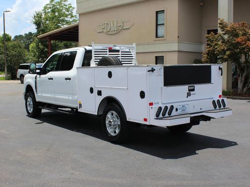 Used 2025 Ford F350 XLT AWD/4WD image 12