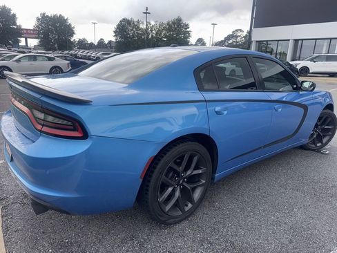 Used 2019 Dodge Charger SXT w/ Blacktop Package RWD image 15