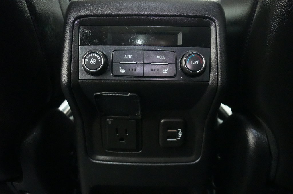 Used 2019 GMC Acadia Denali w/ Technology Package AWD/4WD image 25