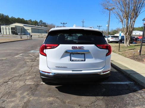 Used 2018 GMC Terrain SLT w/ Infotainment Package II image 6