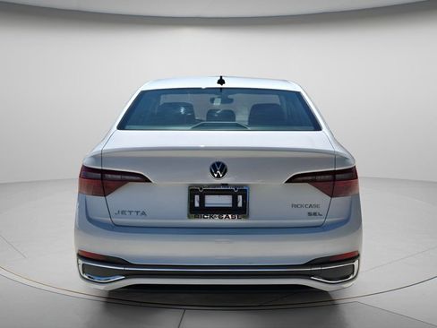 Certified 2023 Volkswagen Jetta SEL FWD image 6