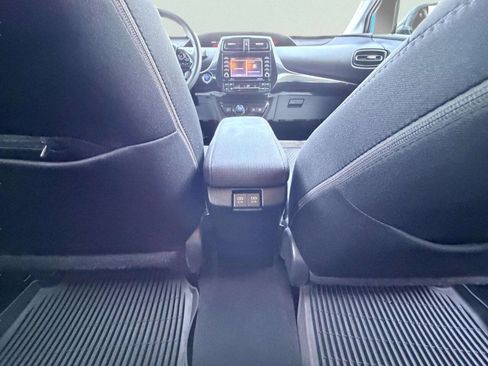 Used 2022 Toyota Prius LE AWD/4WD image 23
