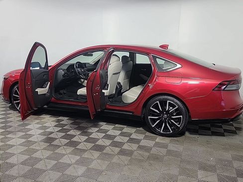 Certified 2023 Honda Accord Touring image 15