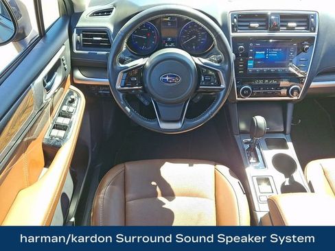 Used 2019 Subaru Outback 2.5i Touring AWD/4WD image 3
