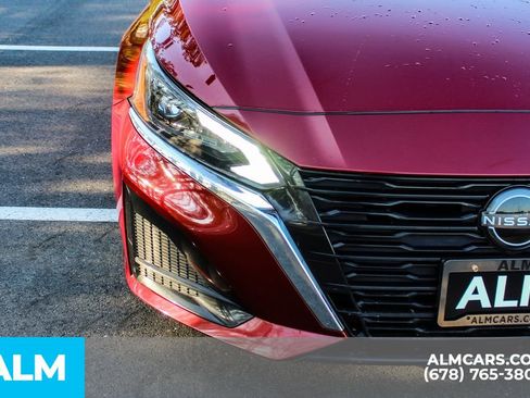 Used 2024 Nissan Altima 2.5 SV image 11