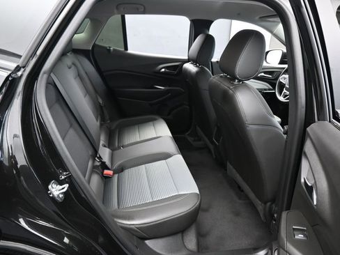 Used 2025 Chevrolet Trax LT w/ Driver Confidence Package FWD image 33
