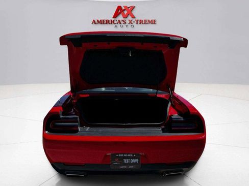 Used 2019 Dodge Challenger SXT w/ Plus Package image 43