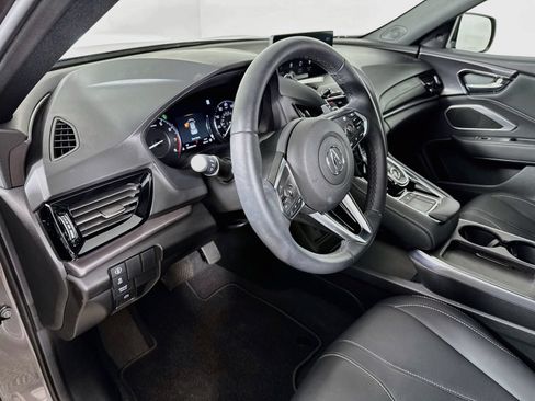 Used 2025 Acura RDX SH-AWD image 9