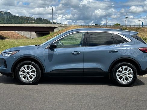Used 2024 Ford Escape Active AWD/4WD image 6