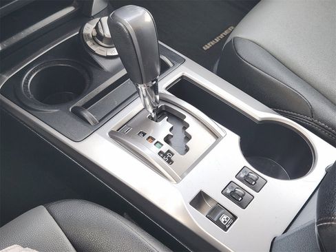 Used 2022 Toyota 4Runner SR5 Premium image 19