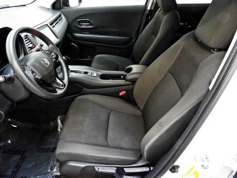 Used 2021 Honda HR-V EX image 8