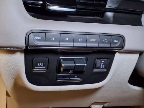 Certified 2023 Cadillac Escalade ESV Sport Platinum w/ Heavy-Duty Trailer Package image 13