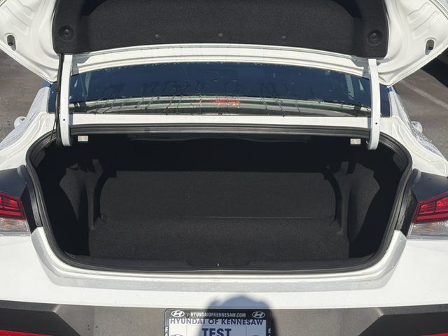 Certified 2026 Hyundai Elantra Hybrid FWD image 21