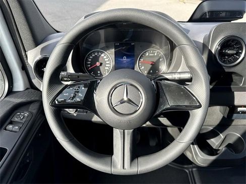 New 2025 Mercedes-Benz Sprinter 2500 image 13