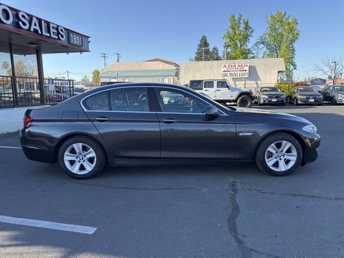 Used 2011 BMW 528i 528i 4dr Sedan image 2