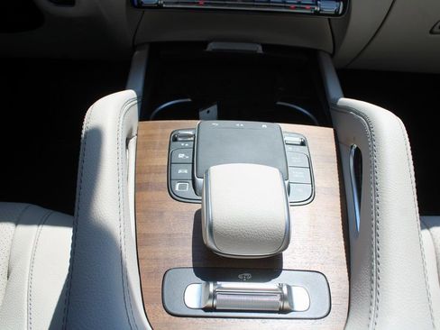 Certified 2025 Mercedes-Benz GLS 450 GLS 450 image 37