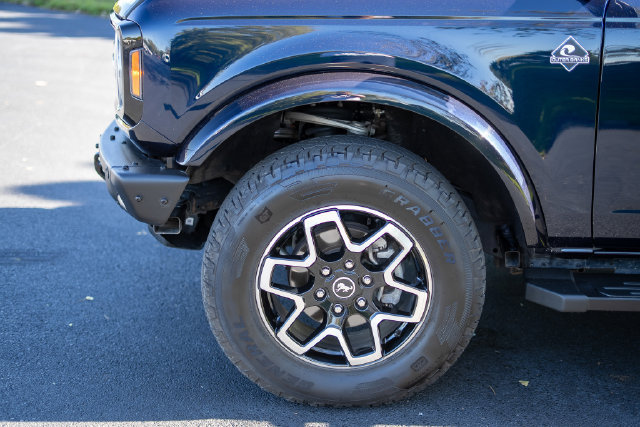 Used 2021 Ford Bronco Outer Banks AWD/4WD image 9