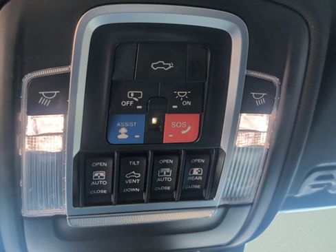 Used 2022 RAM 1500 Limited AWD/4WD image 19