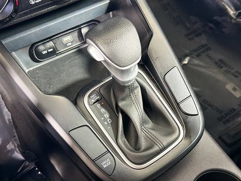 Used 2024 Kia Soul LX FWD image 17