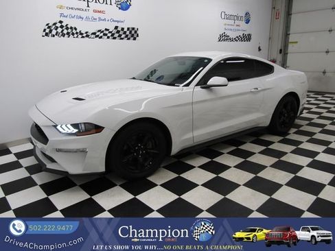 Used 2018 Ford Mustang Coupe RWD image 7
