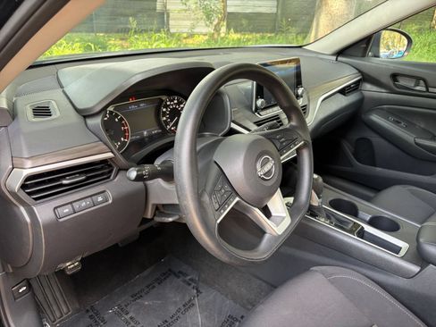 Used 2026 Nissan Altima 2.5 SV FWD image 33
