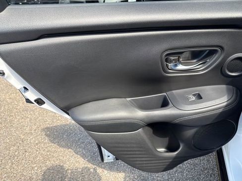 Used 2024 Honda HR-V EX-L image 13