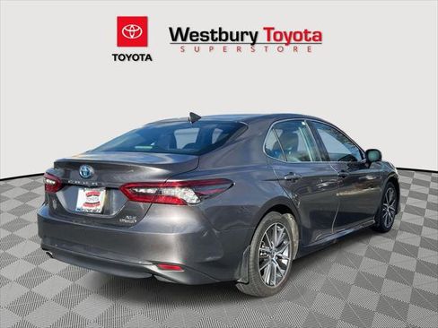 Certified 2023 Toyota Camry XLE image 5