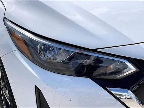 Used 2024 Nissan Sentra SV FWD image 32