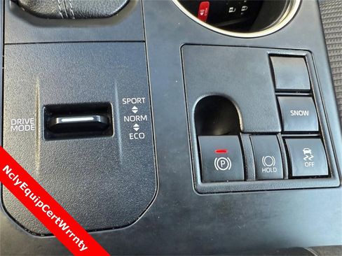 Used 2023 Toyota Highlander L image 31