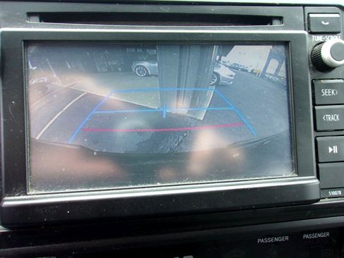 Used 2015 Toyota Tacoma PreRunner image 10